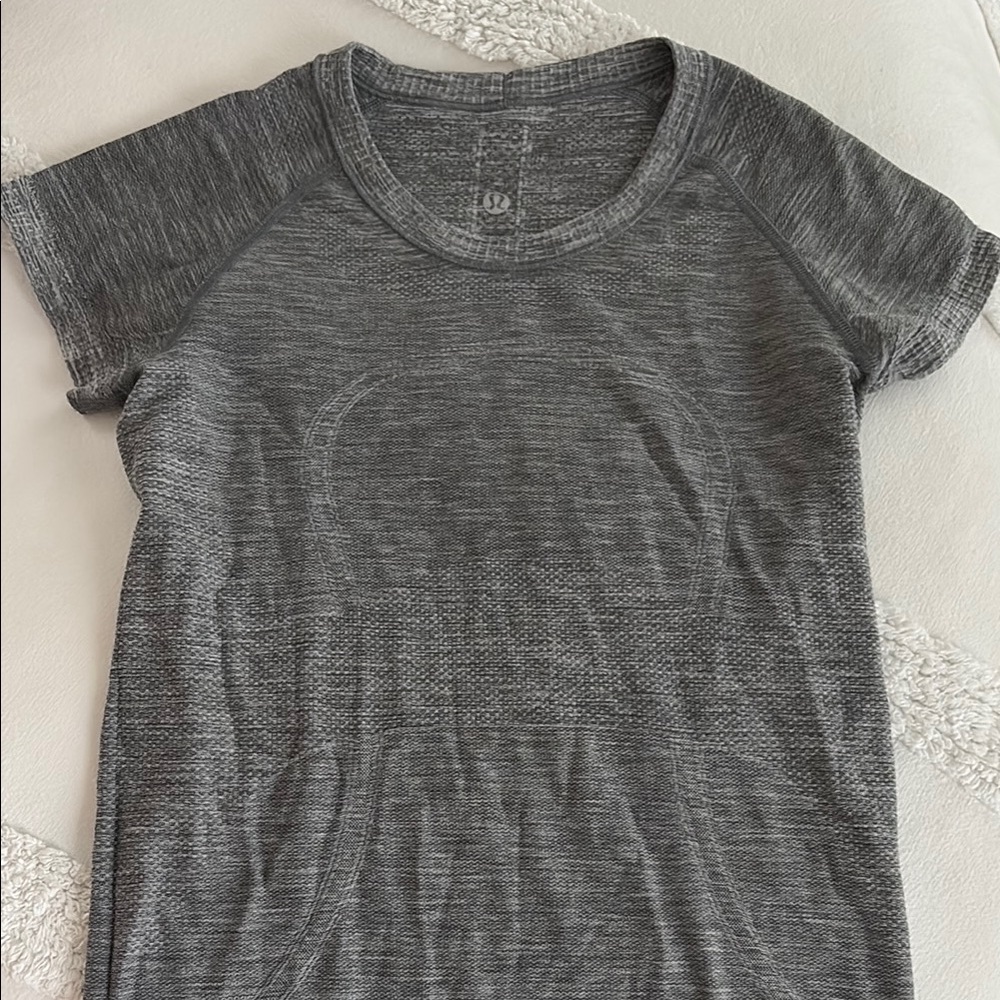 Lululemon swiftly tech top reg length